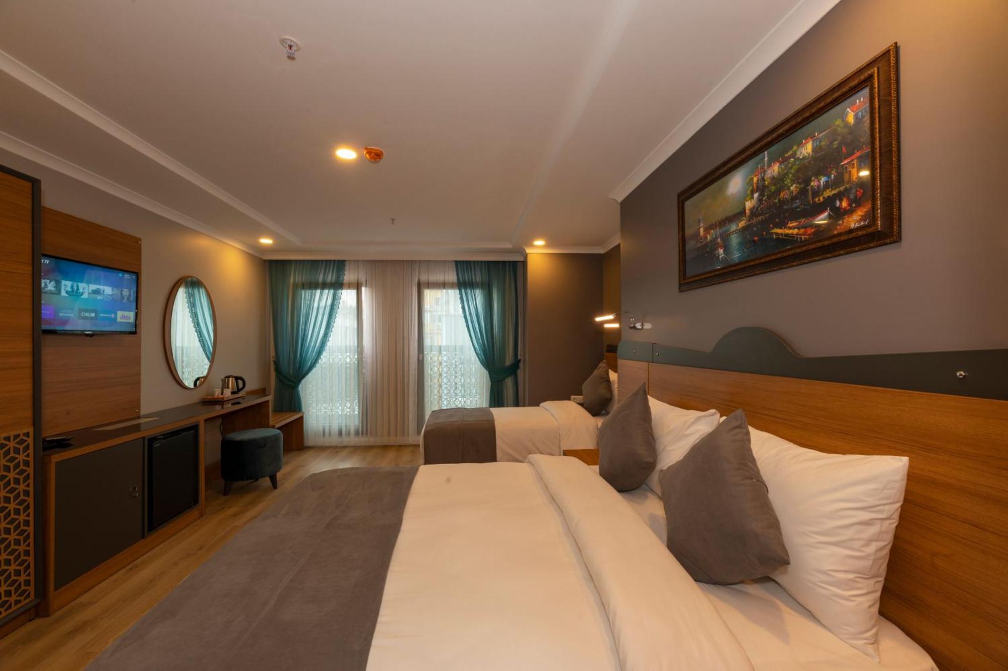Deluxe Triple Room