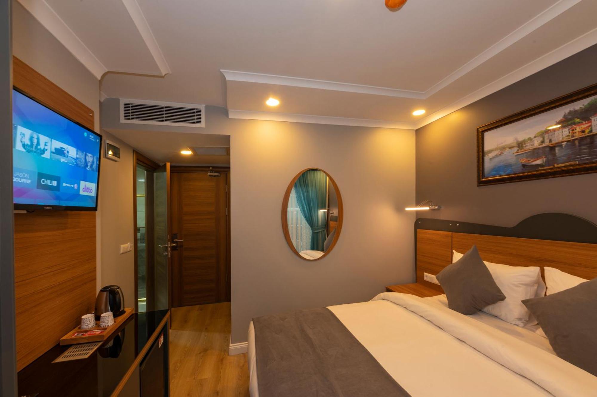 Deluxe Double or Twin Room