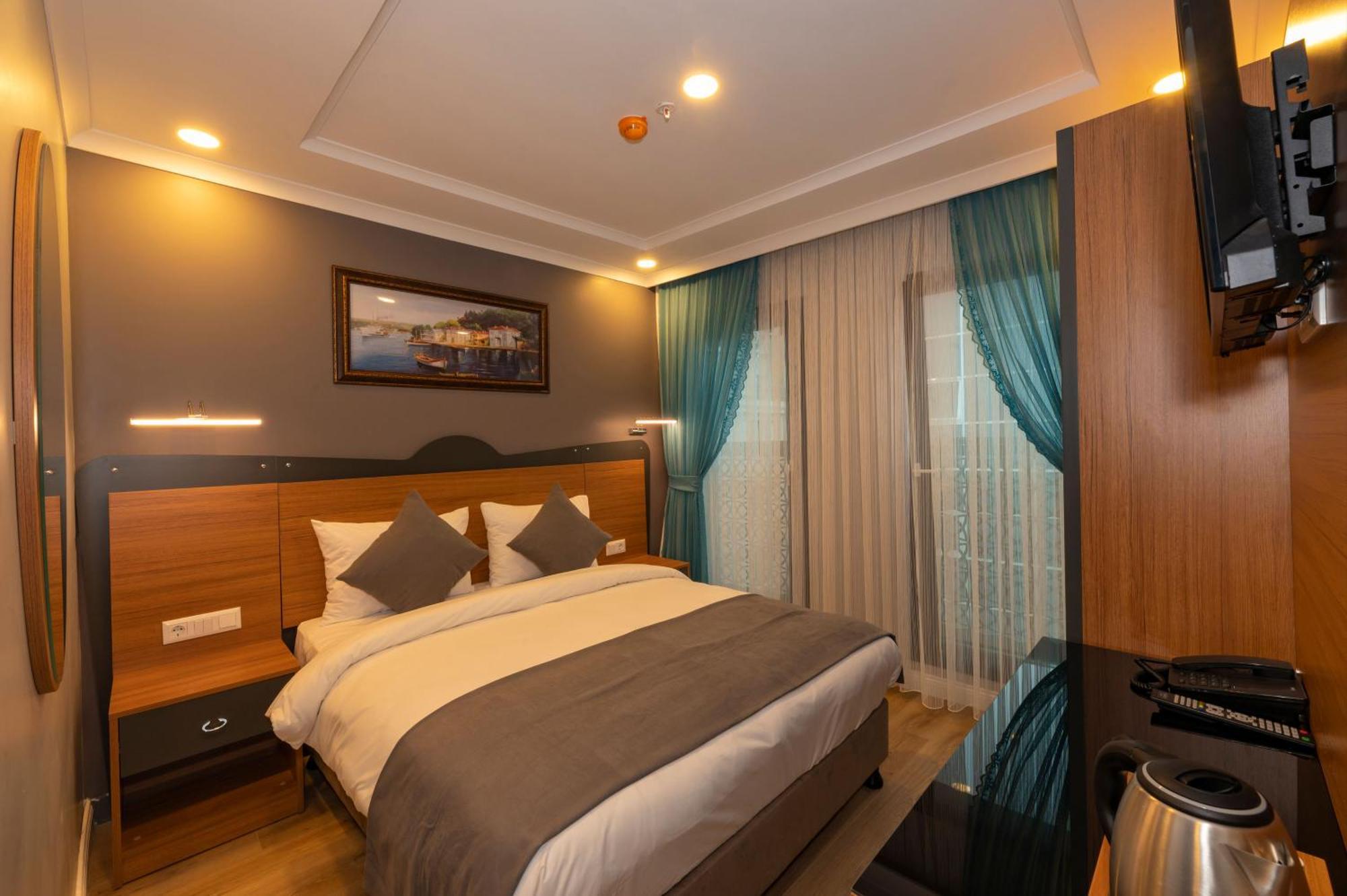 Deluxe Single Room