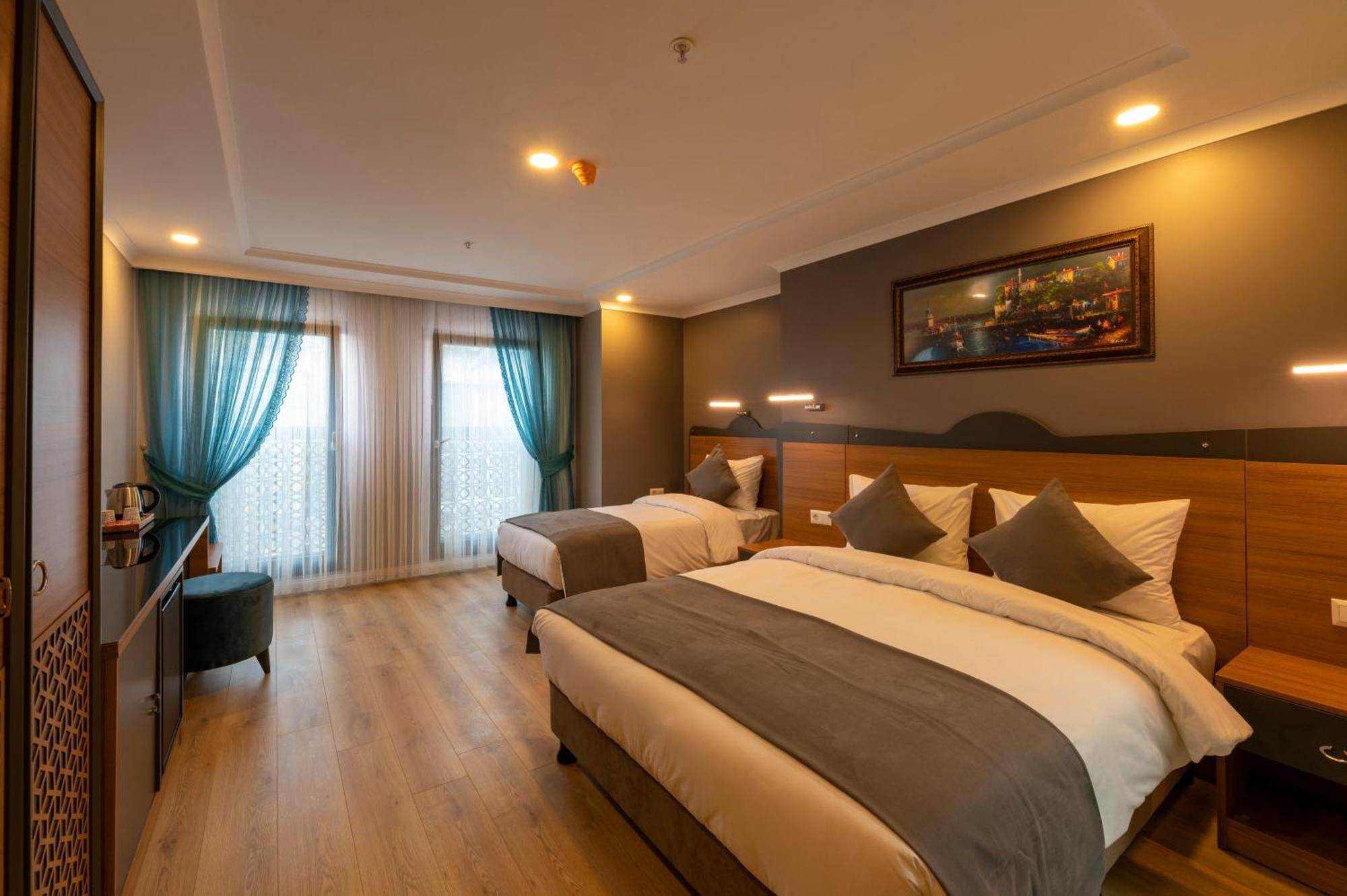 Deluxe Triple Room