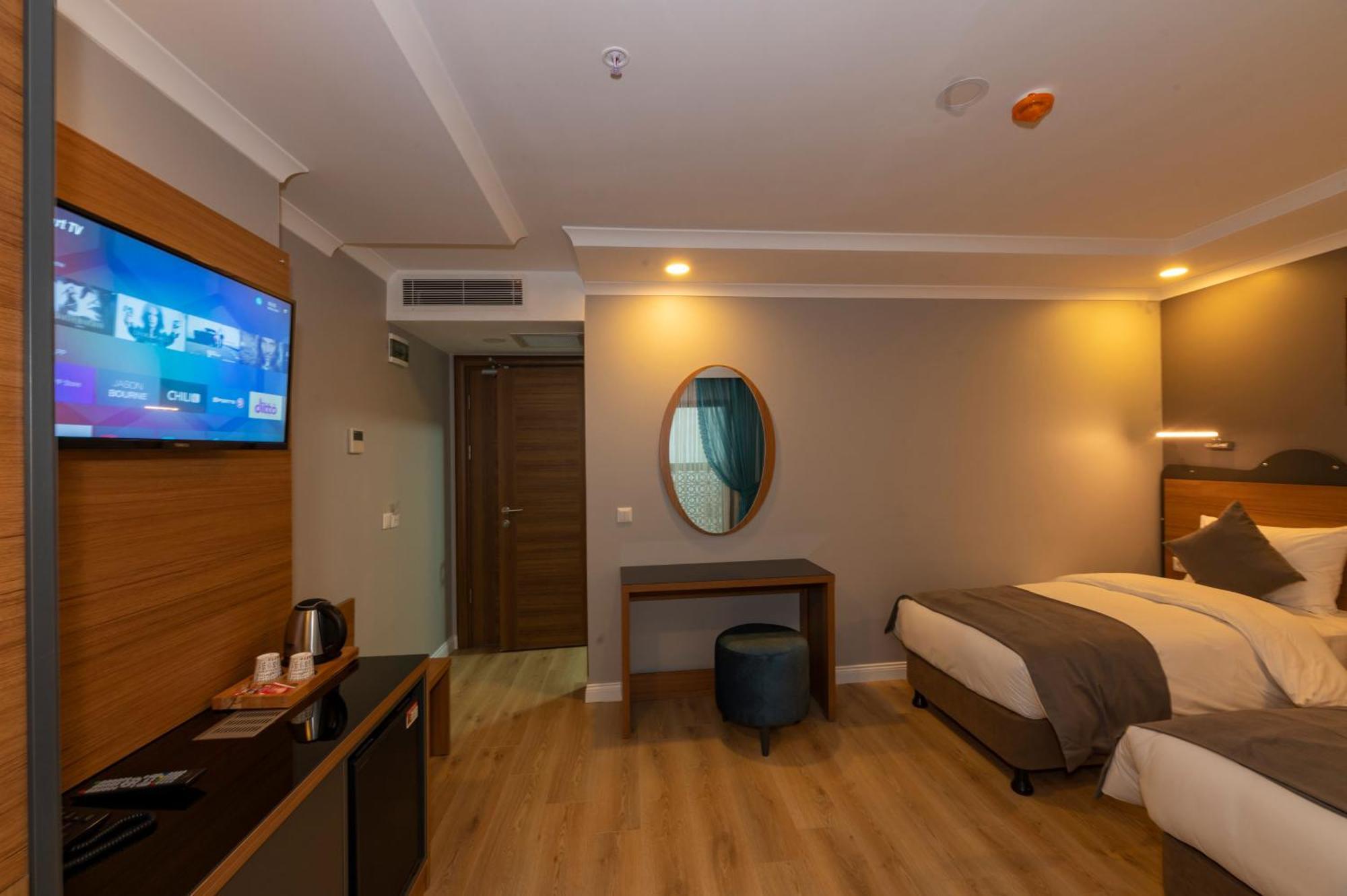 Deluxe Double or Twin Room
