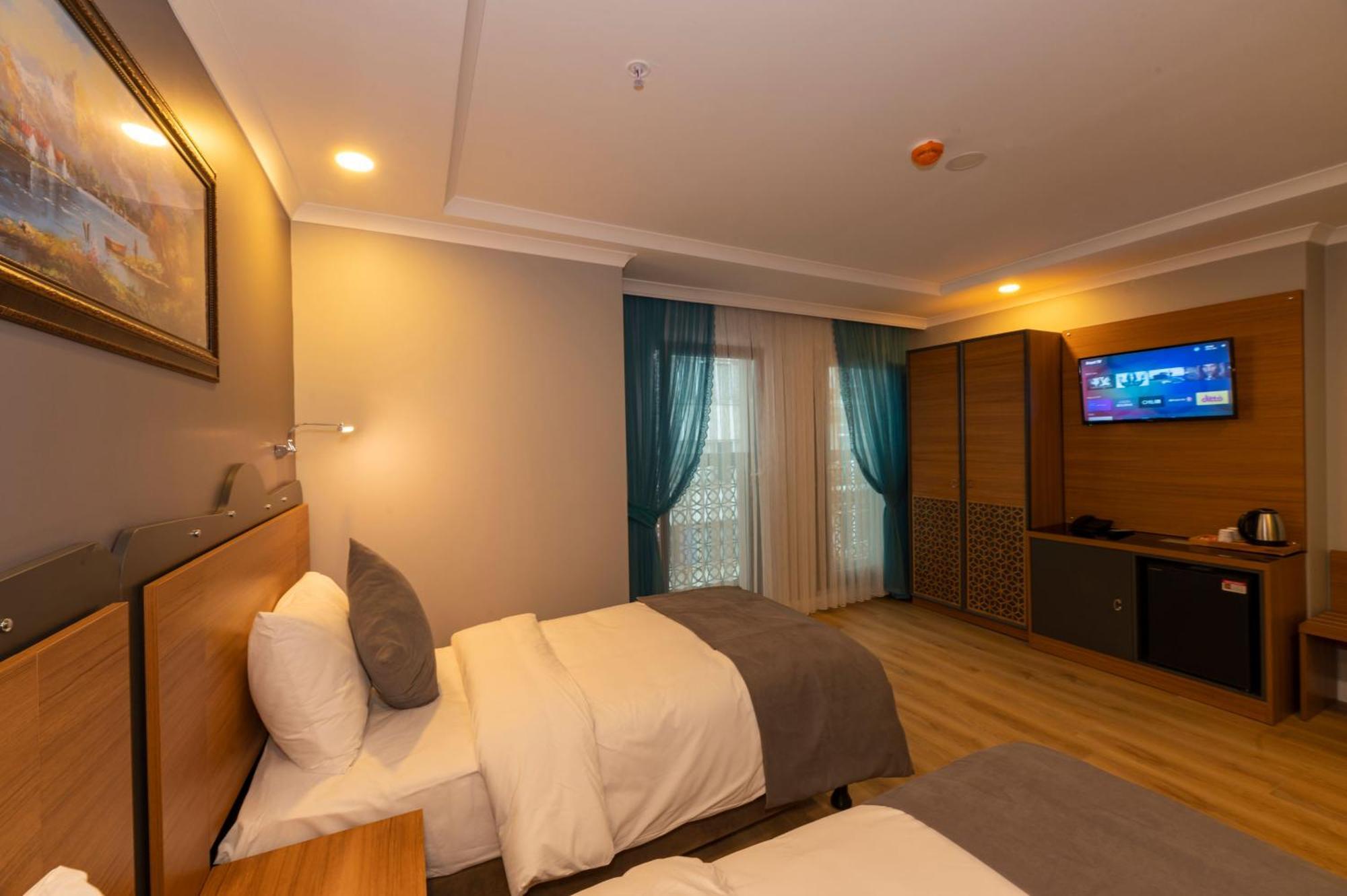 Deluxe Double or Twin Room