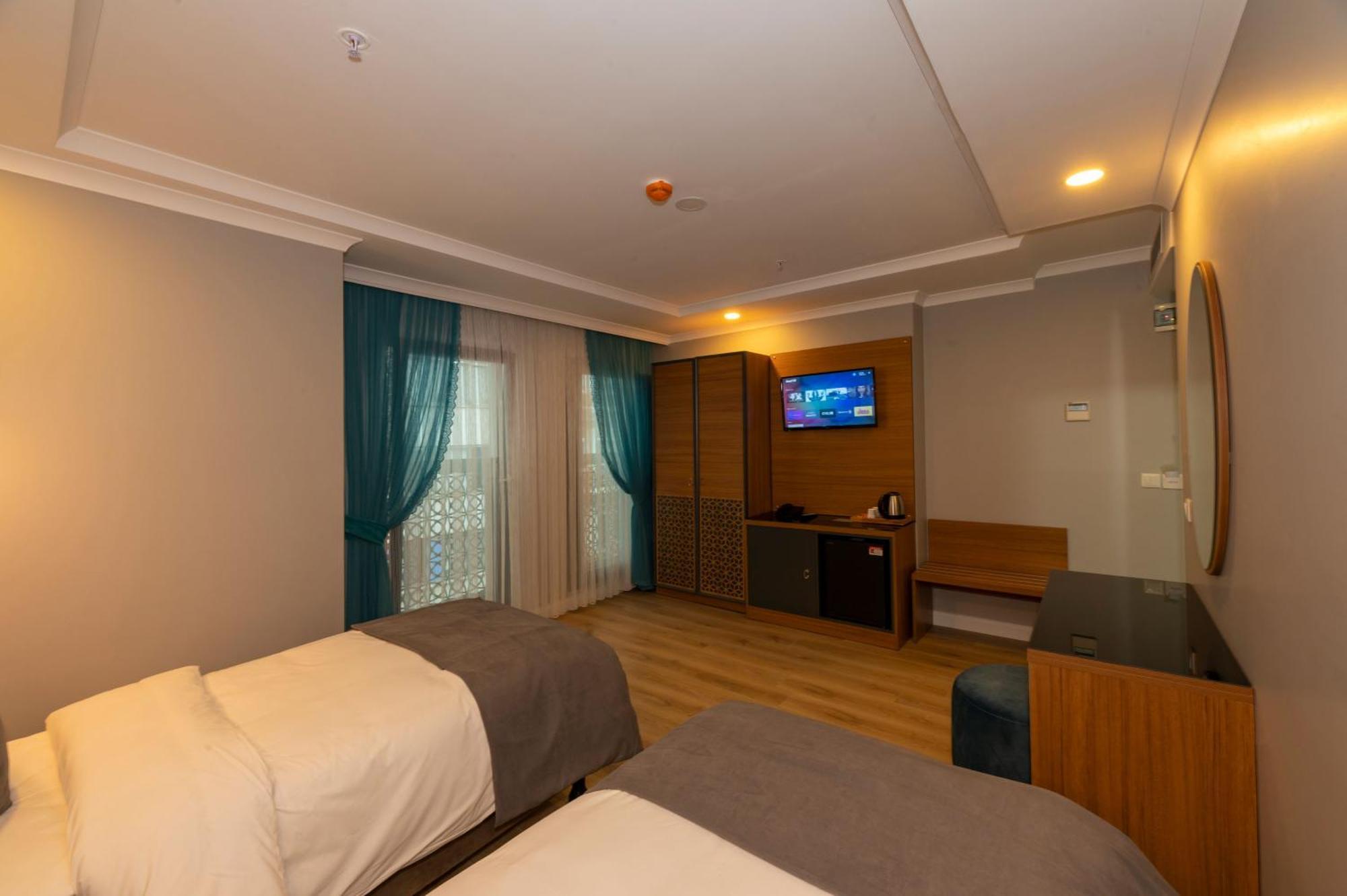 Deluxe Double or Twin Room