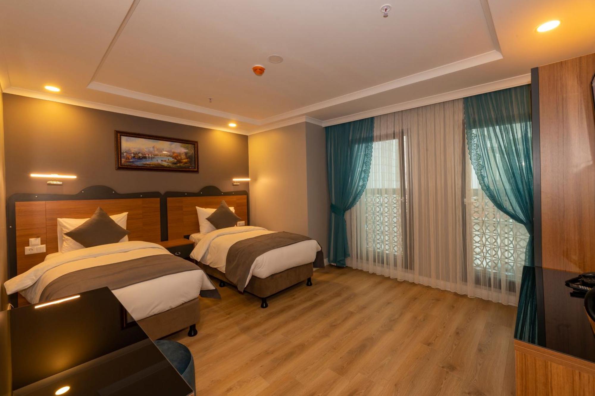 Deluxe Double or Twin Room