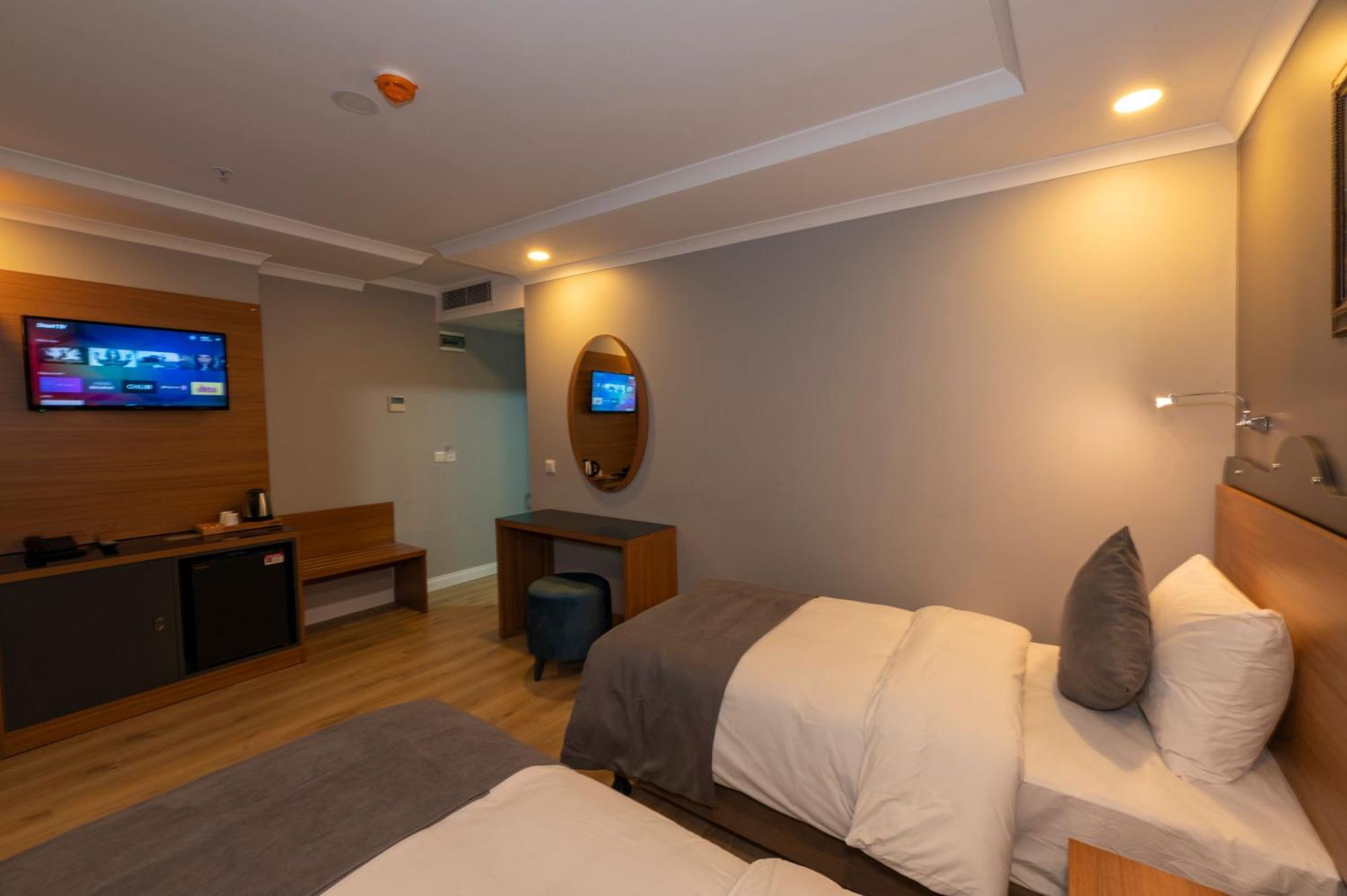 Deluxe Double or Twin Room
