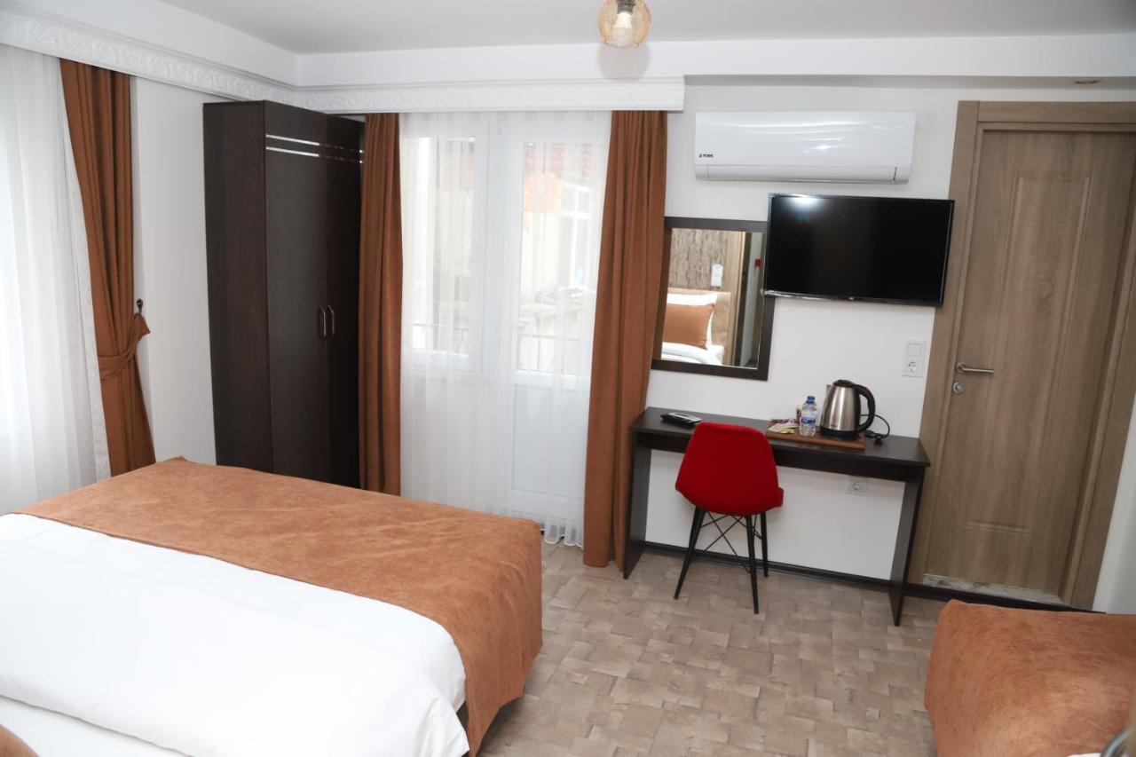 Triple Room Balcony