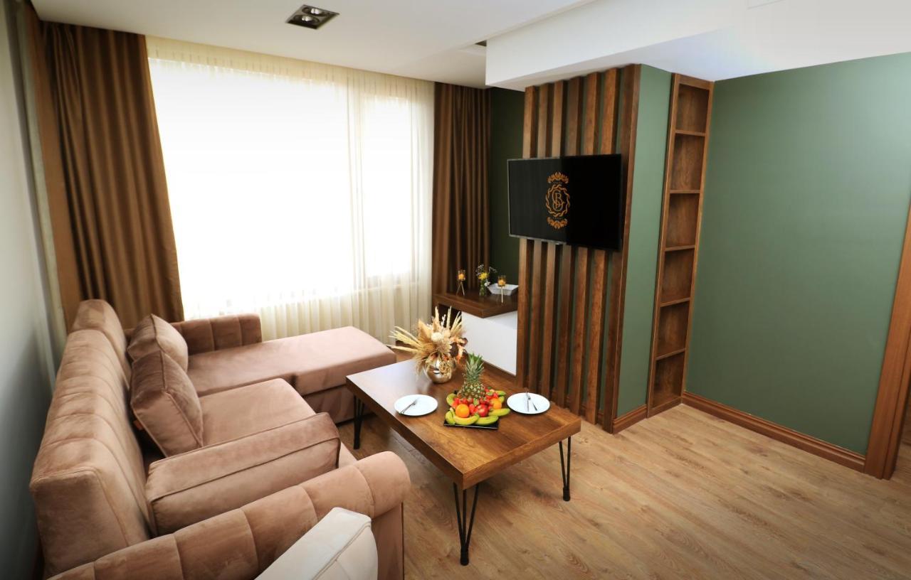 Suite with Mountain View,1297662910:JPEG