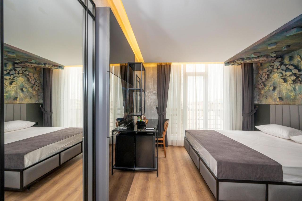 Quarto Deluxe com Cama de Casal ou 2 de Solteiro