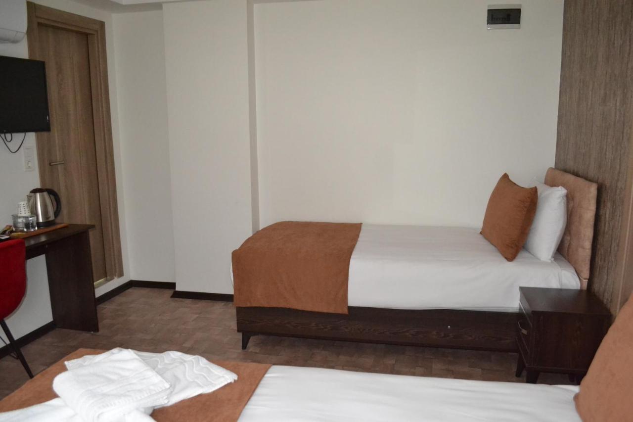 Triple Room Balcony