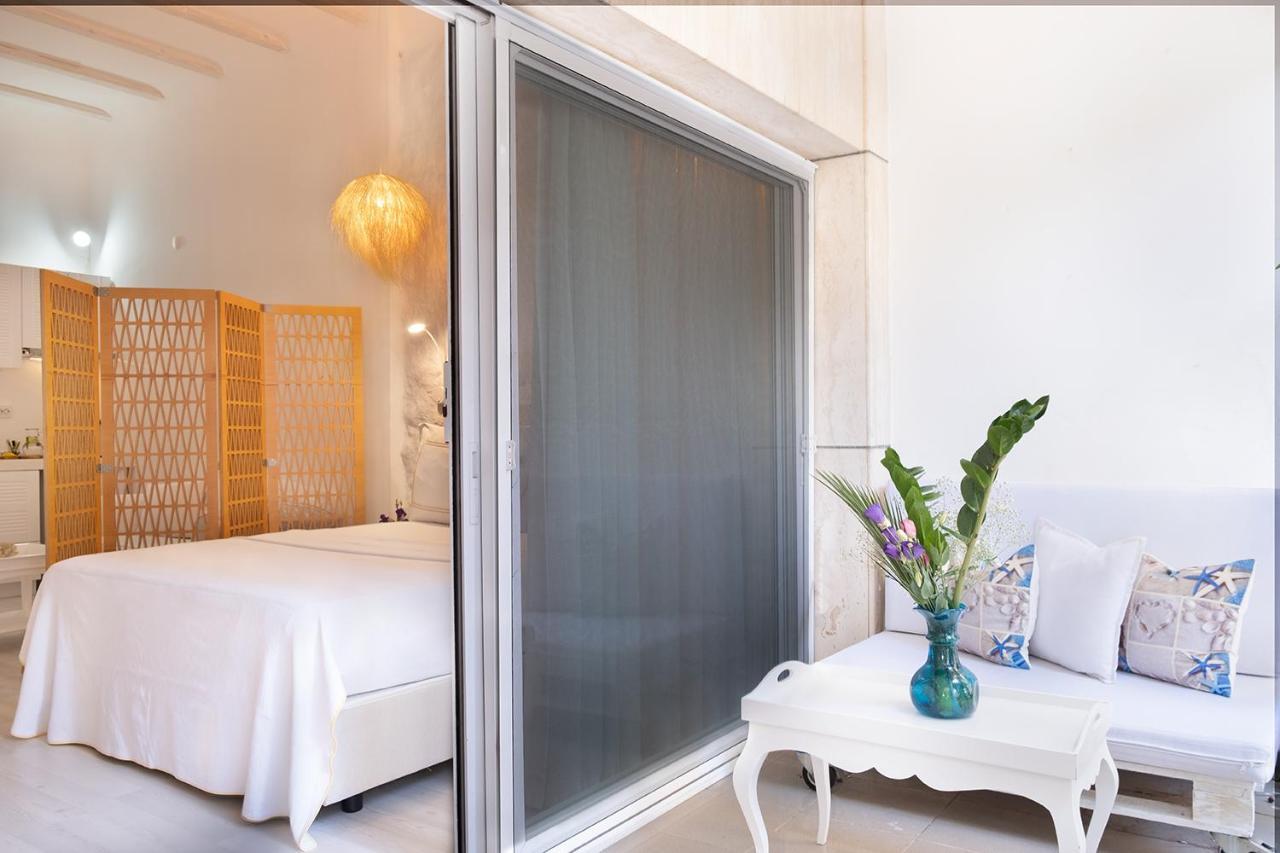 Suite with Balcony and Partially Sea view