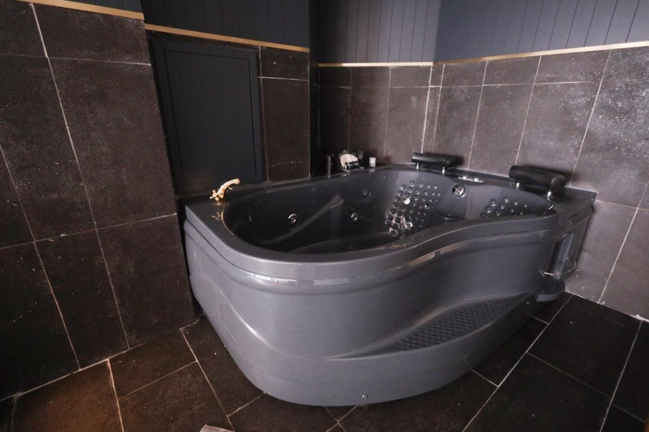 Suite with Sea View,1309686949:JPEG