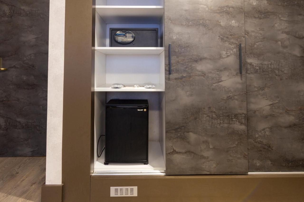 Junior Suite with Garden View,1304669575:JPEG