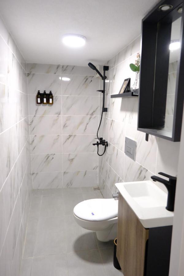 Large Double Room,1315409764:JPEG