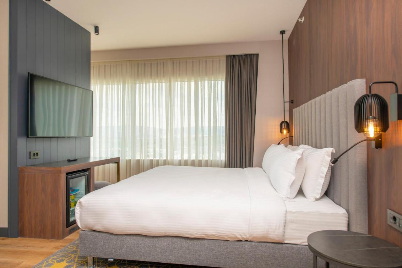 Premium King Suite - High Floor