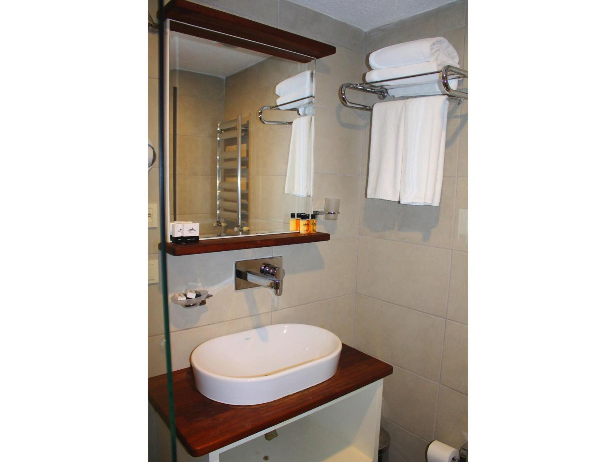 Economy Double Room Small Window