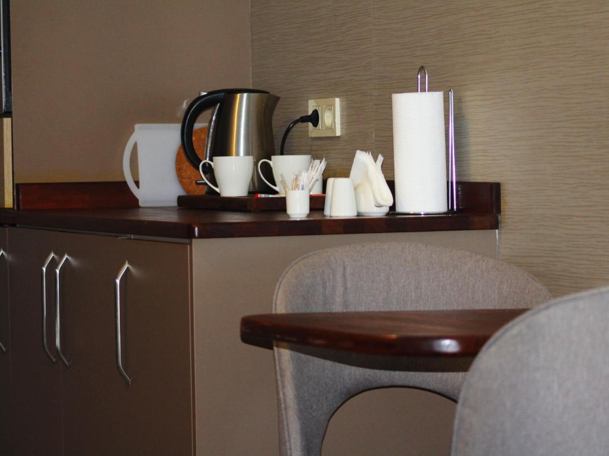Economy Double Room Small Window