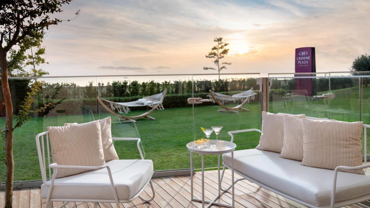 Junior King Suite with Terrace and Side Sea View