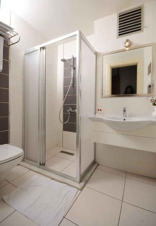 Standard Double or Twin Room,1622035296:JPEG