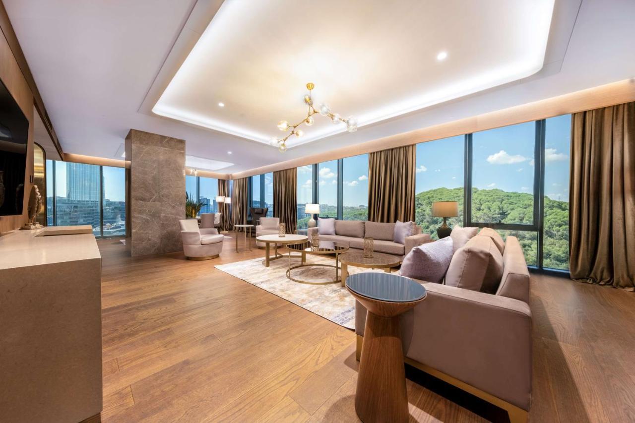 Presidential Suite - Free Lounge Access,1362178625:JPEG