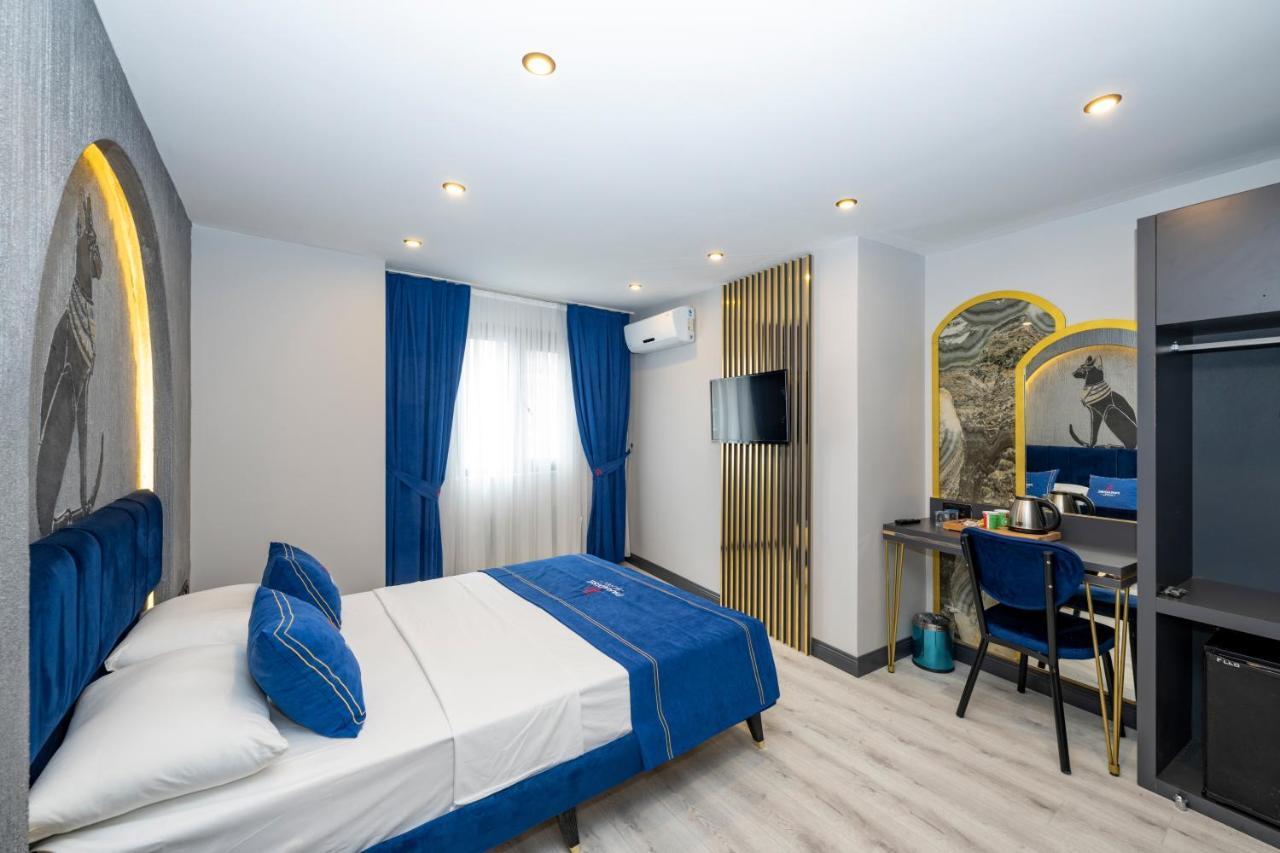 Quarto com Cama de Casal ou 2 de Solteiro