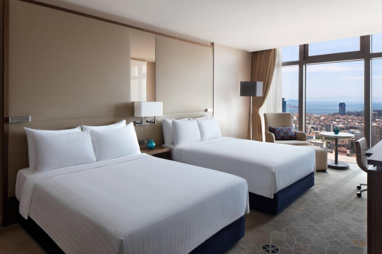 Quarto Executivo com 2 Camas de Solteiro e Vista do Mar - Acesso ao Lounge