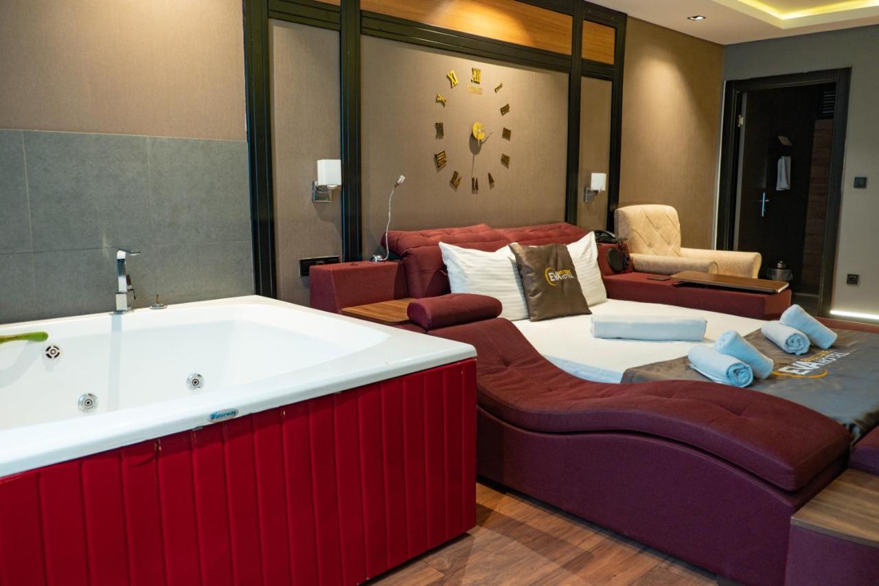 Double Room Spa Bath,1393618841:JPEG