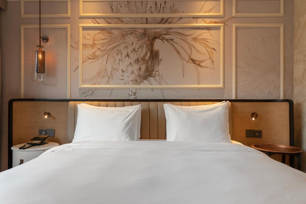 Deluxe King Room with Street View,1414544414:JPEG