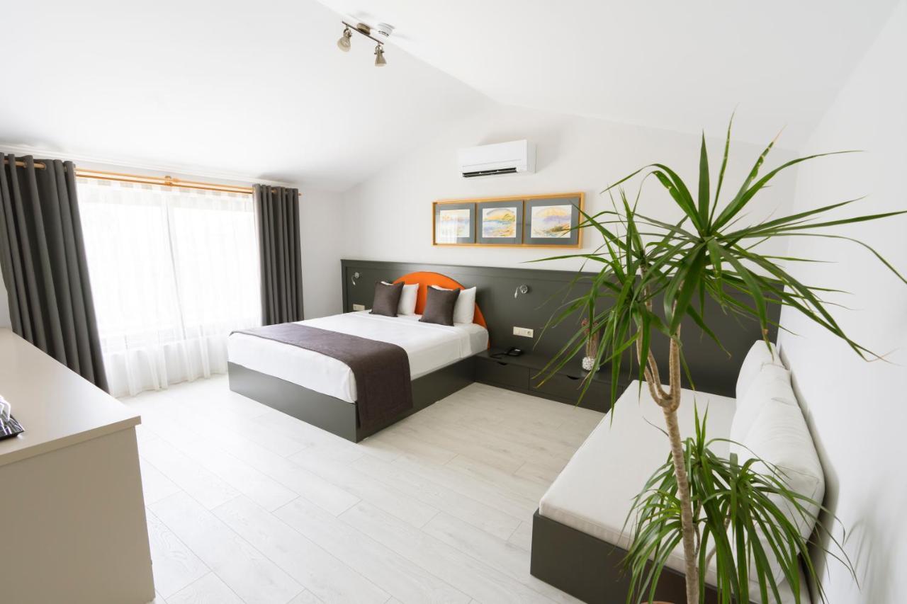 Junior Suite mit Poolblick
