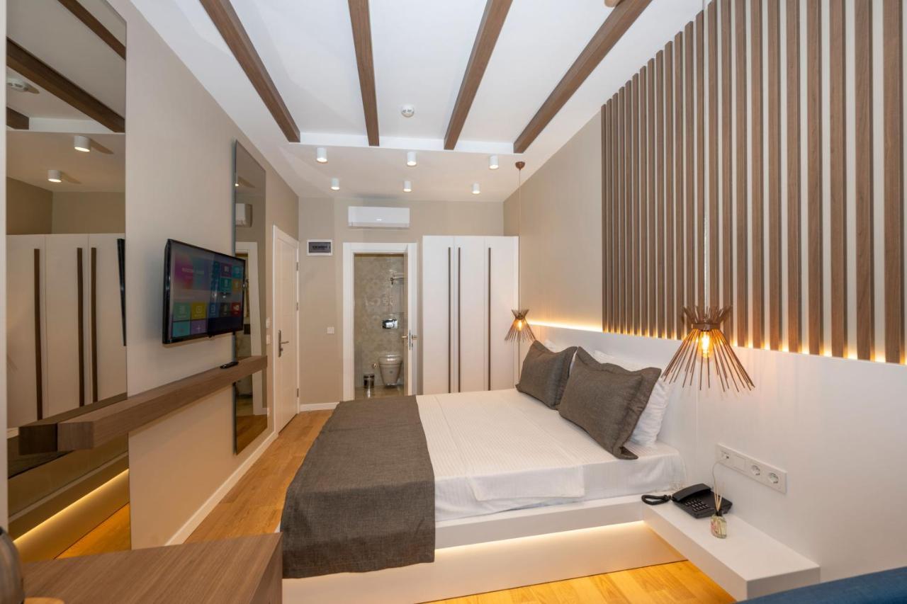 Deluxe Queen Room,1404345650:JPEG