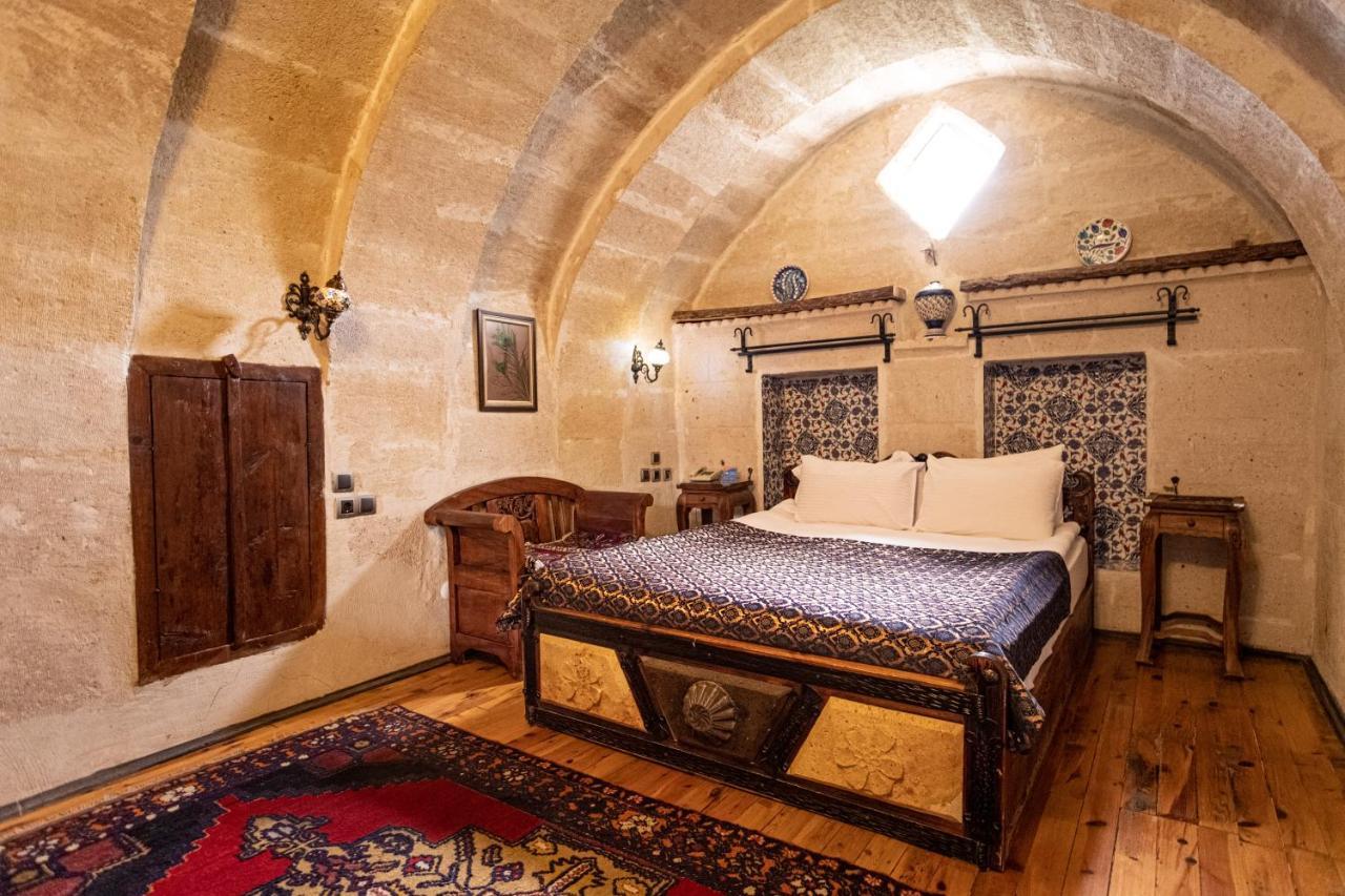 Superior Cave Suite