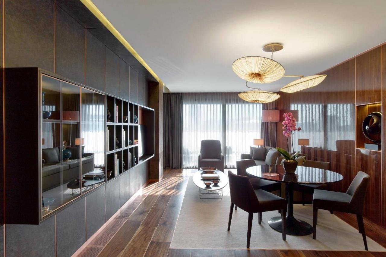 Caroline Astor Suite with Balcony (St. Regis Butler Service)