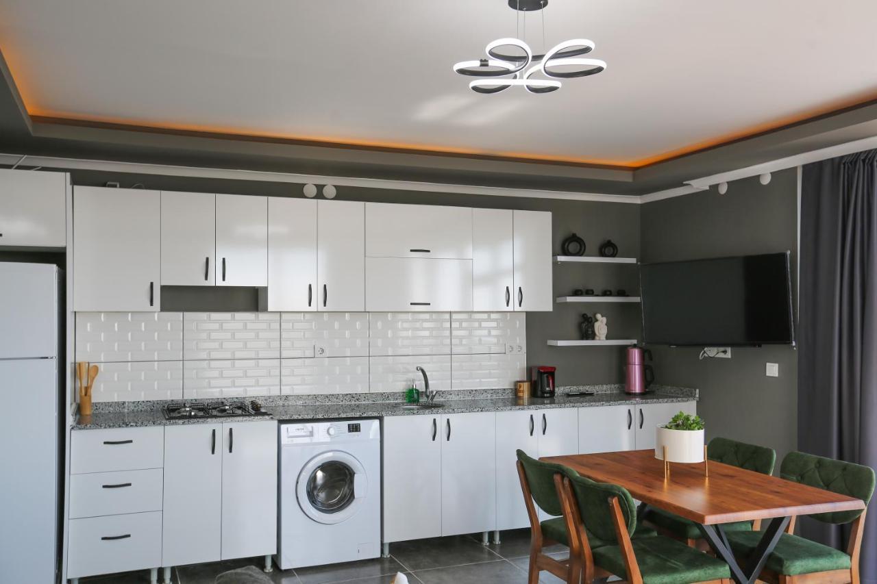 Apartment with Balcony,1417006005:JPEG