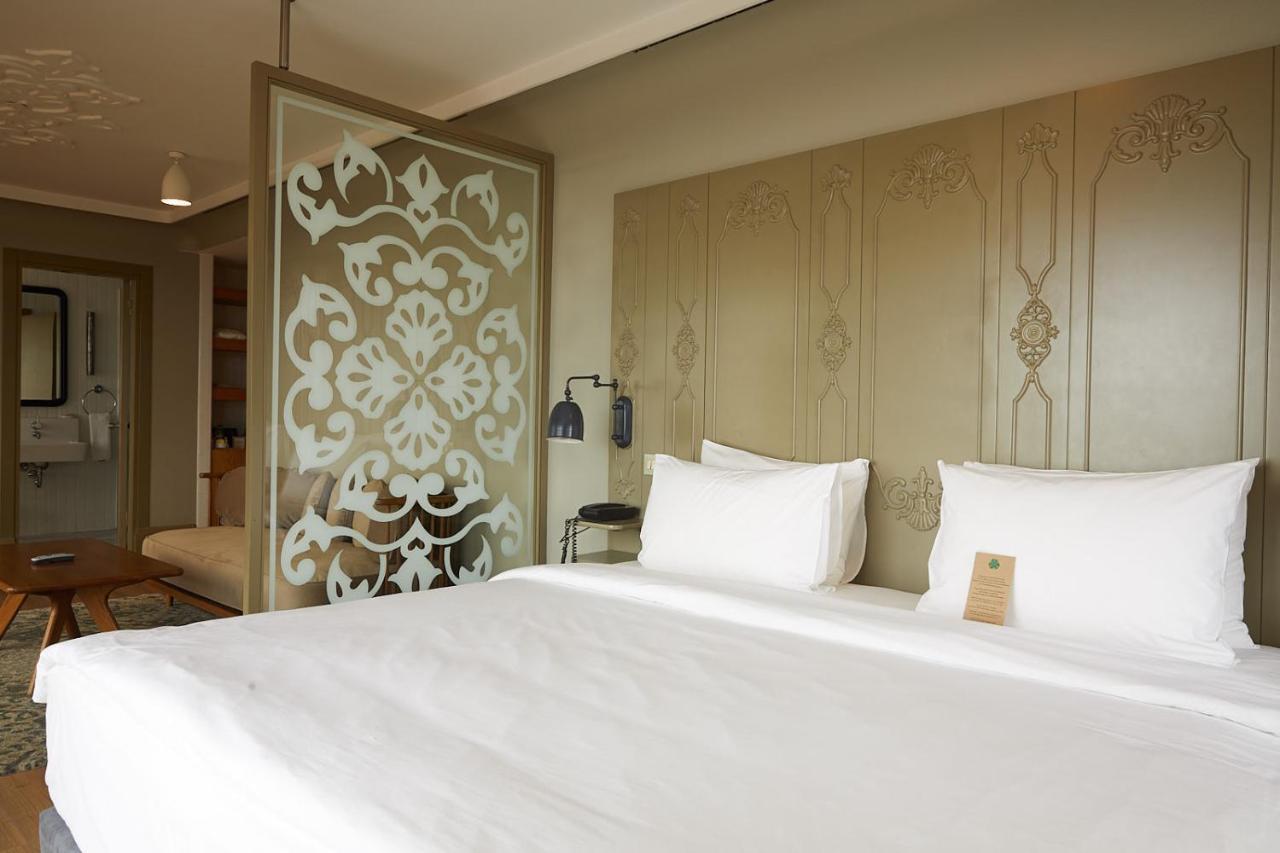 Suite Spa Bath,1417214856:JPEG