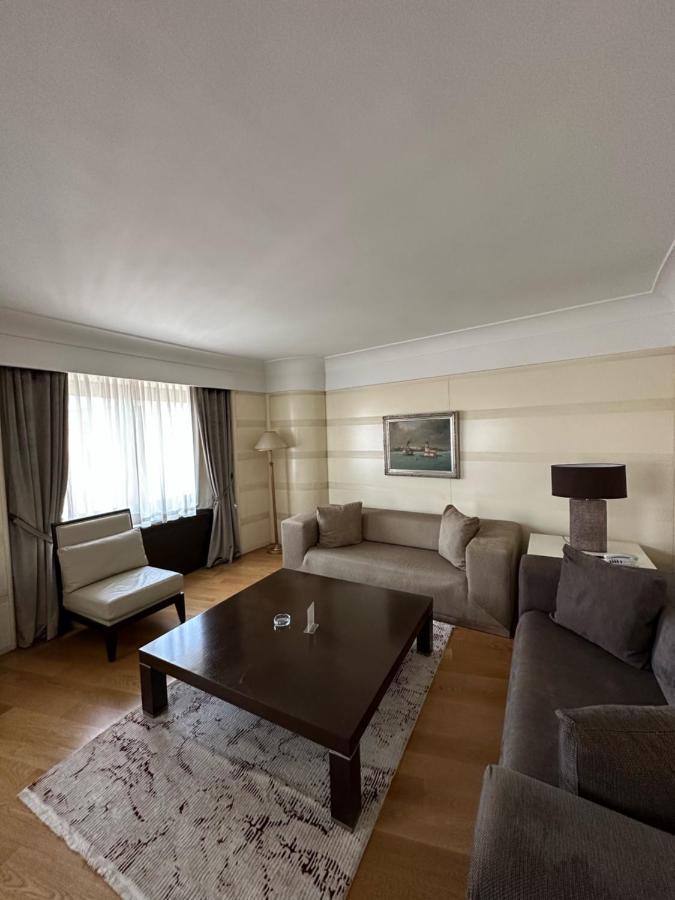 Family Room,1428502366:JPEG