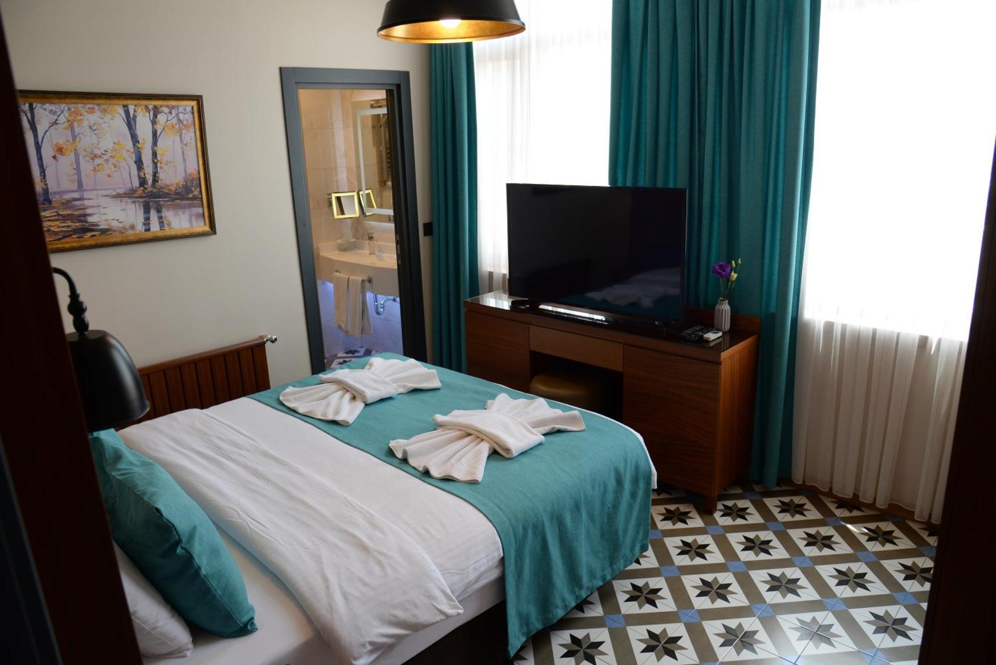 Deluxe Room City View