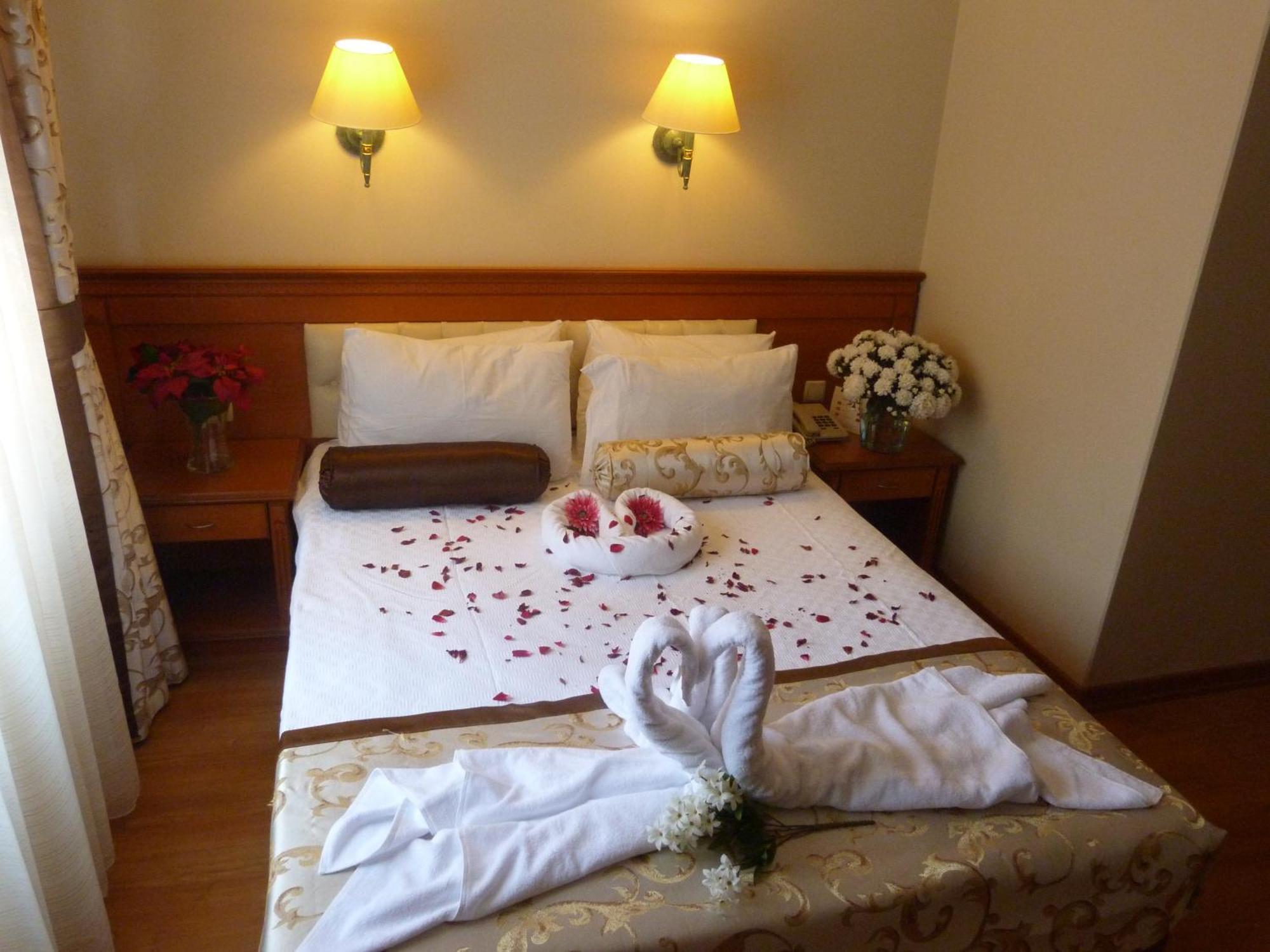 Economy Double or Twin Room,1433831425:JPEG