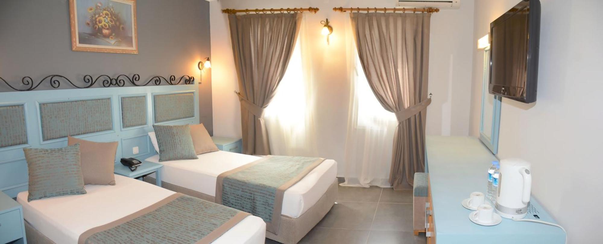 Standard Double or Twin Room,1433952145:JPEG