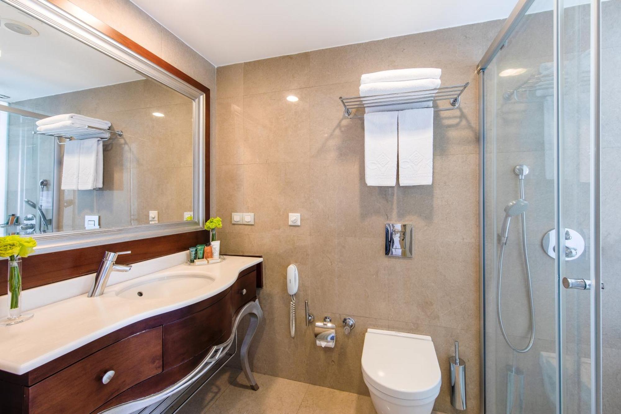 Superior Taksim Square View Room