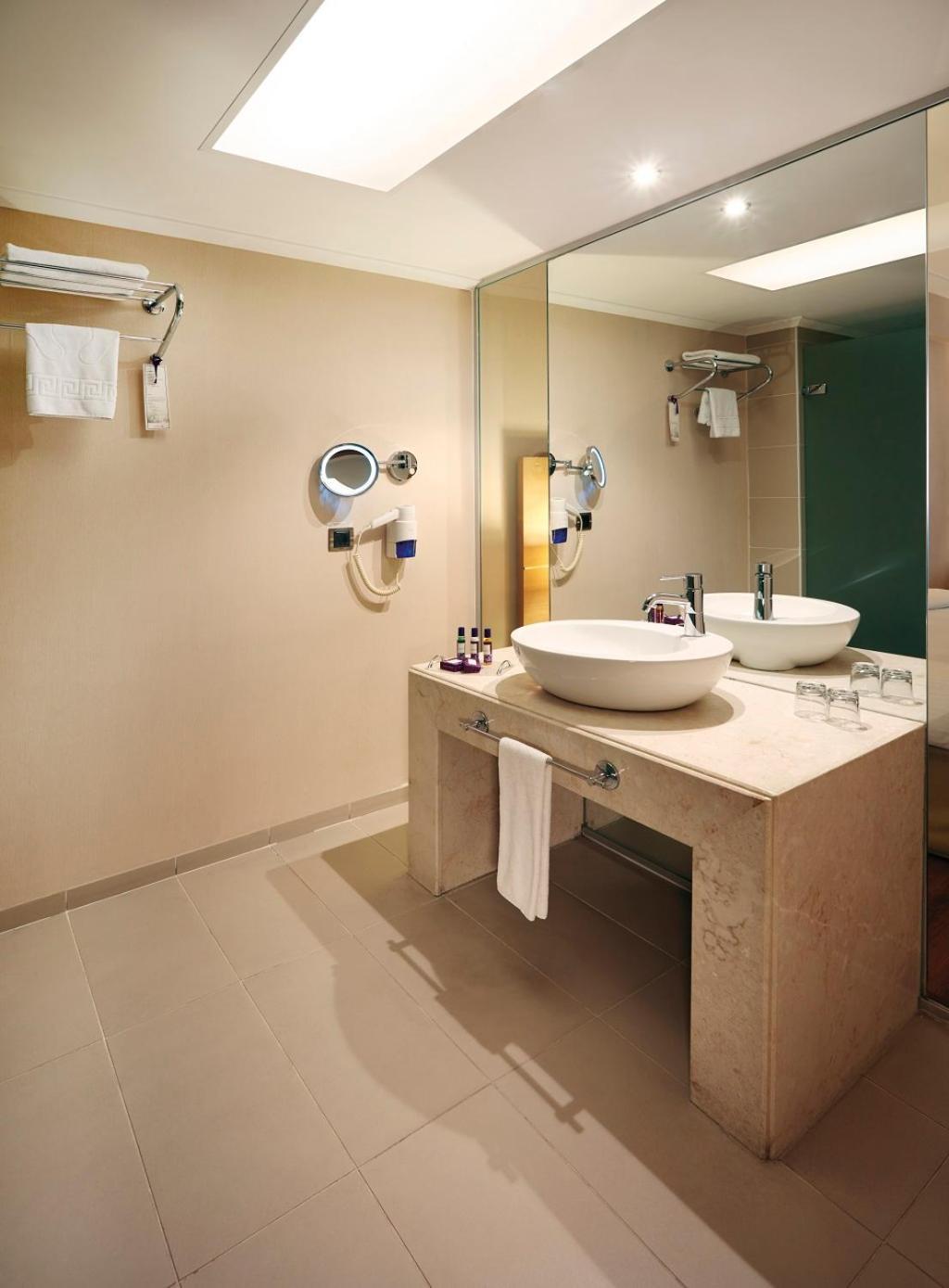 Suite,1499357710:JPEG