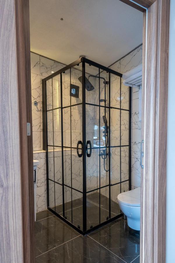 Deluxe Double or Twin Room with Sea View,1467139121:JPEG