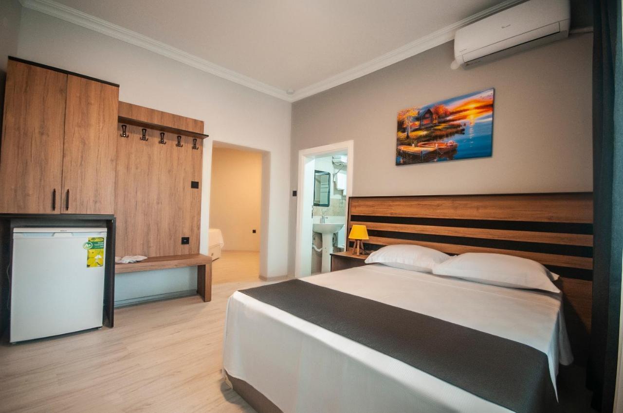 Standard Family Room,1469933060:JPEG