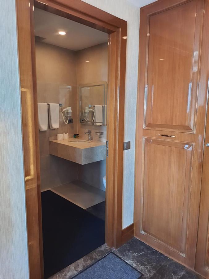 Junior Suite with Sea View,1480570538:JPEG