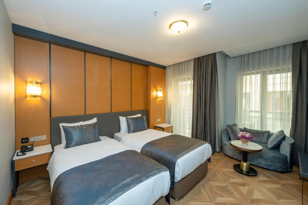 Deluxe Double or Twin Room City View