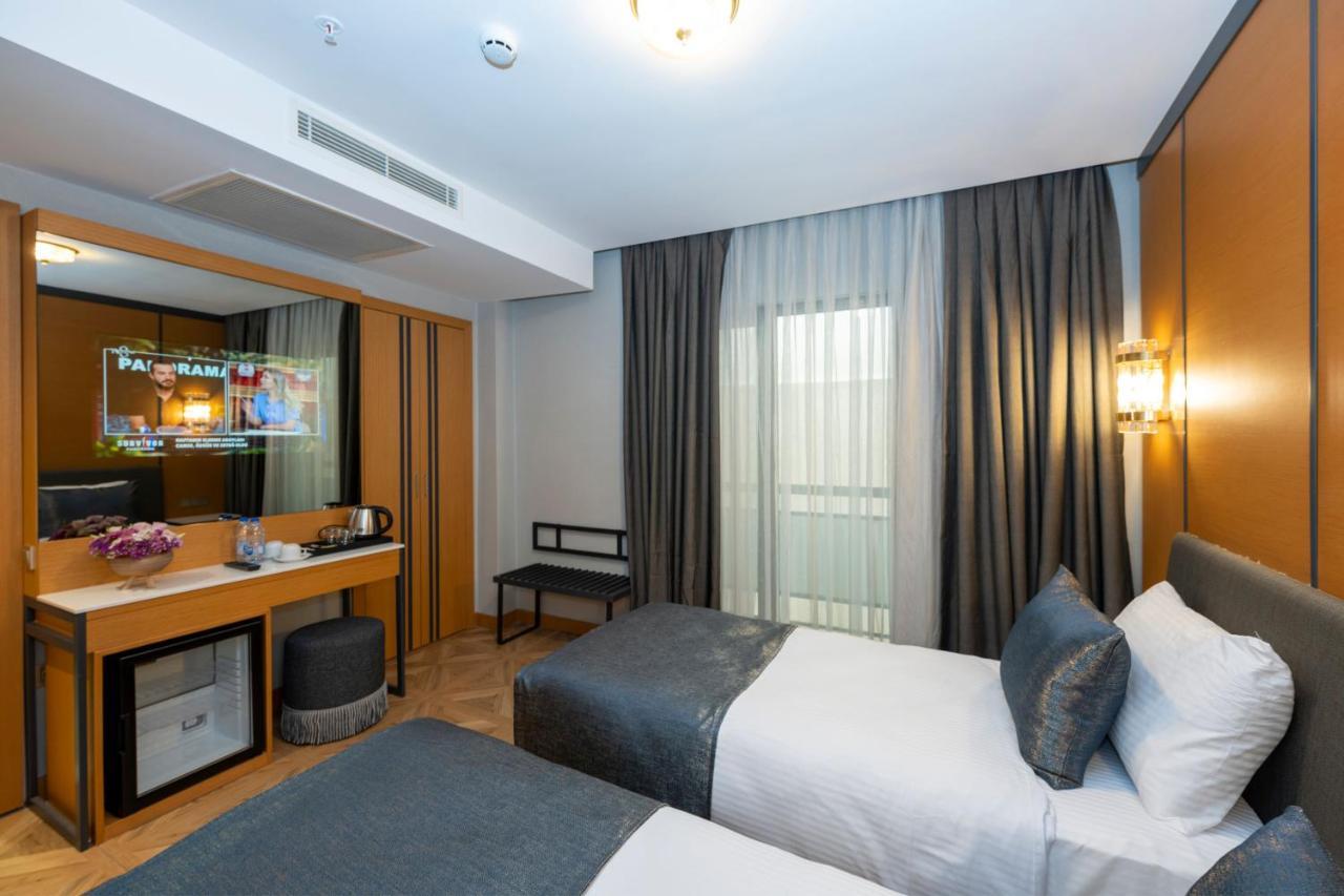 Deluxe Double or Twin Room City View