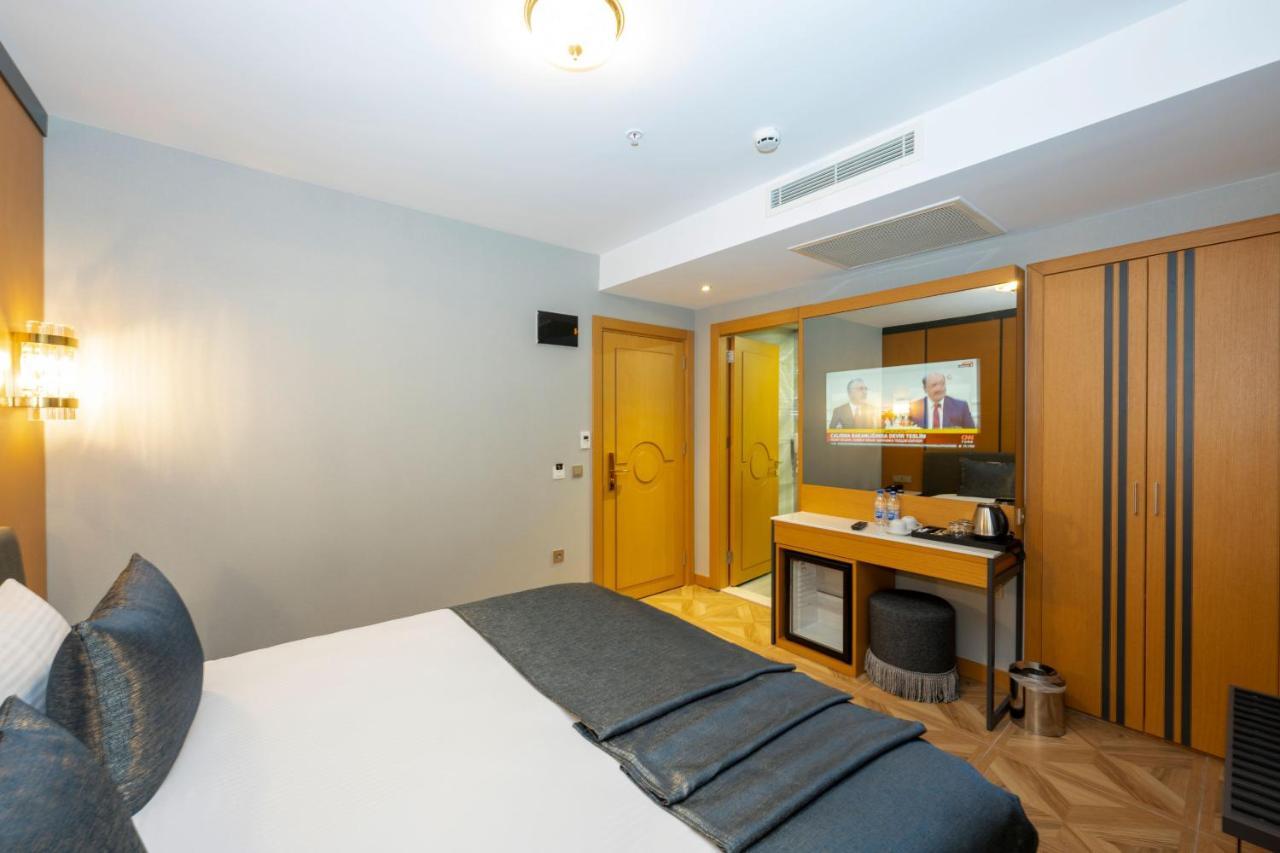 Deluxe Double or Twin Room City View