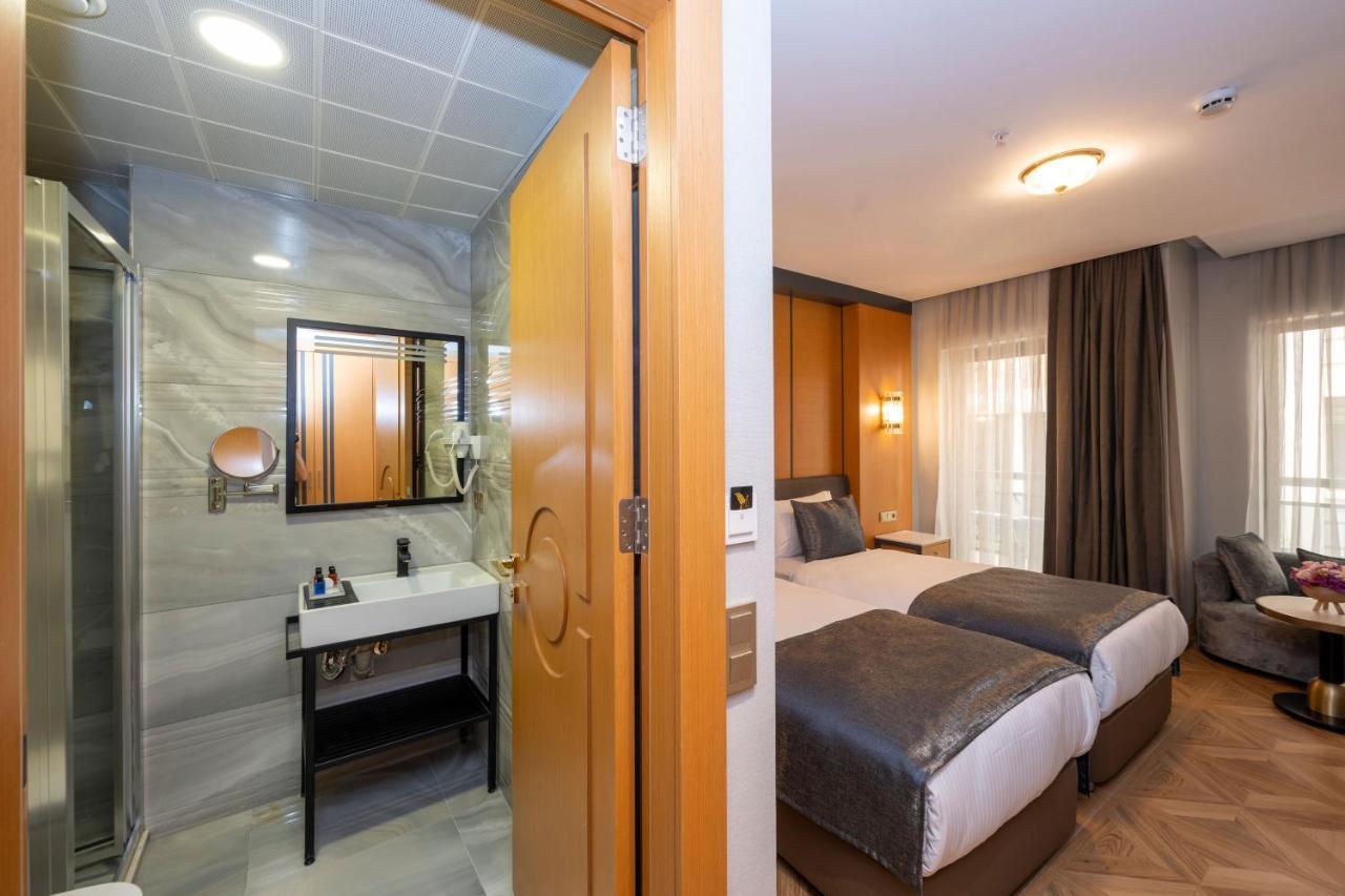 Deluxe Double or Twin Room City View
