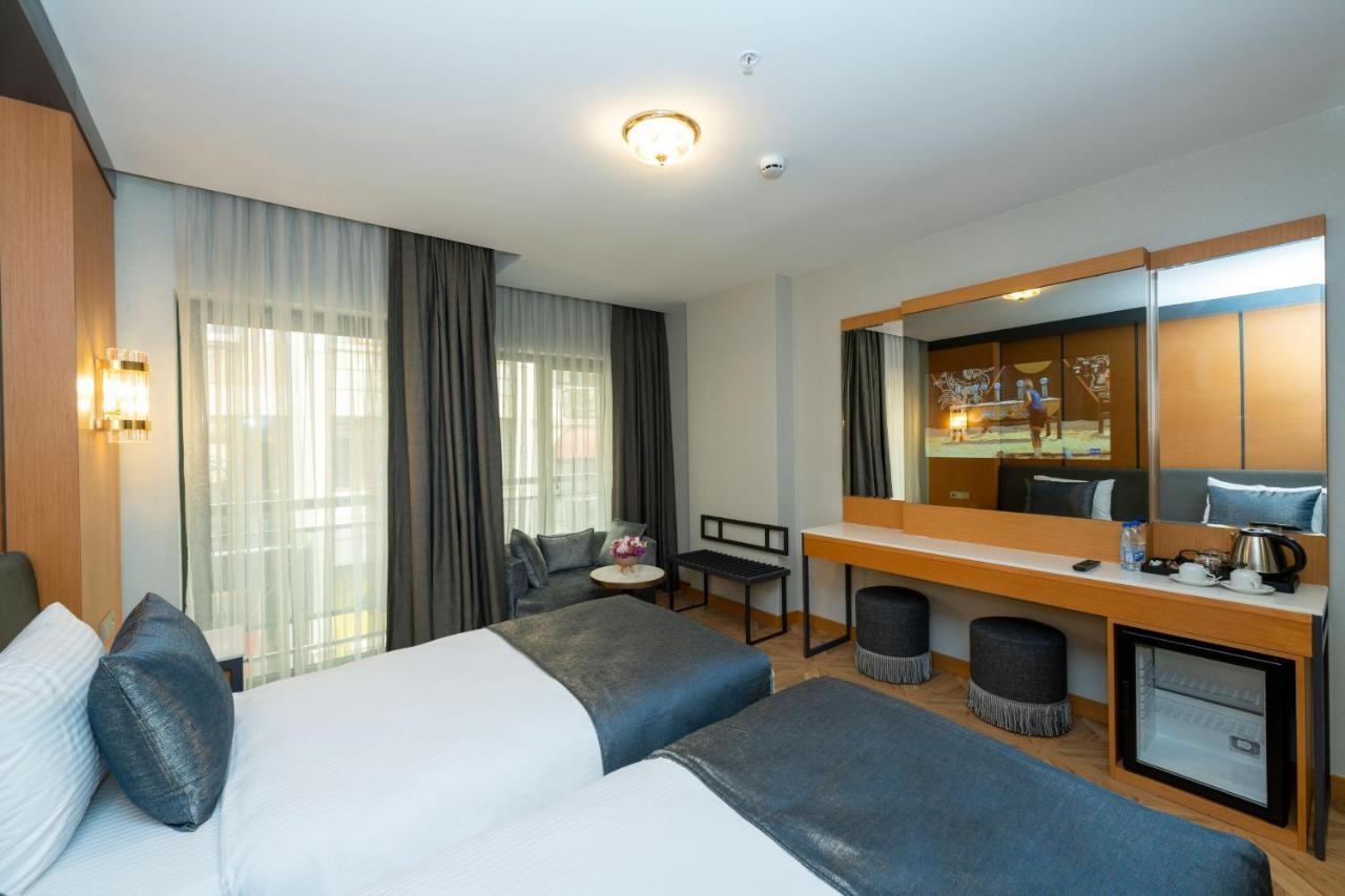 Deluxe Double or Twin Room City View