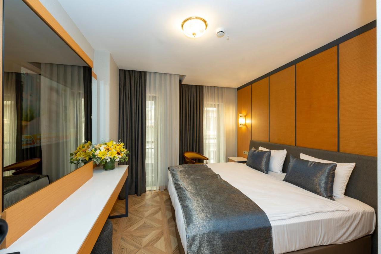 Deluxe Double or Twin Room City View