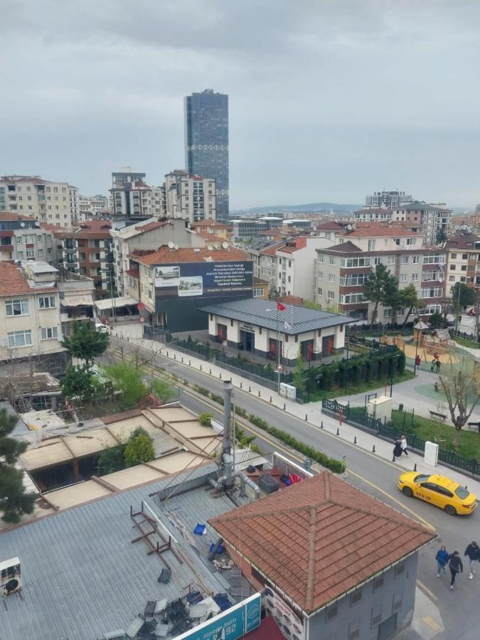 Deluxe One-Bedroom Apartment with City View,1659565833:JPEG