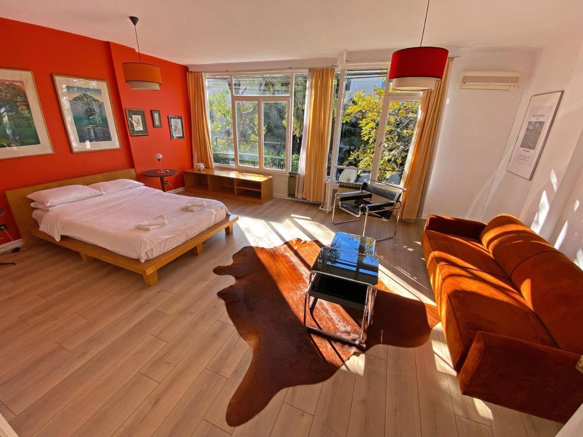 Apartment with Garden View,1487451919:JPEG